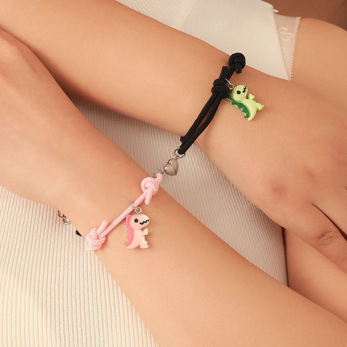 Couple Dinosaur Bracelets – 2-Piece Set, Luminous Peach Heart Pendants, Green and Pink Hand-Woven Bracelets