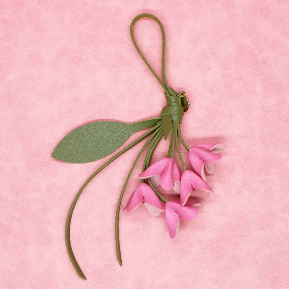 Flower PU Leather Keychain Pendant – Cute Cartoon Car Keyring & Fashion Bag Charm Ornament