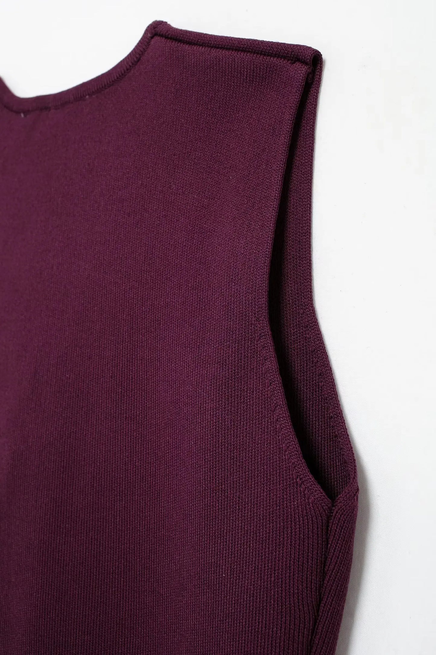 TRAFZA 2025 Women’s Wine Red Skirt Set – Knitted V-Neck Vest with High Waist Zipper Patchwork Long Skirt