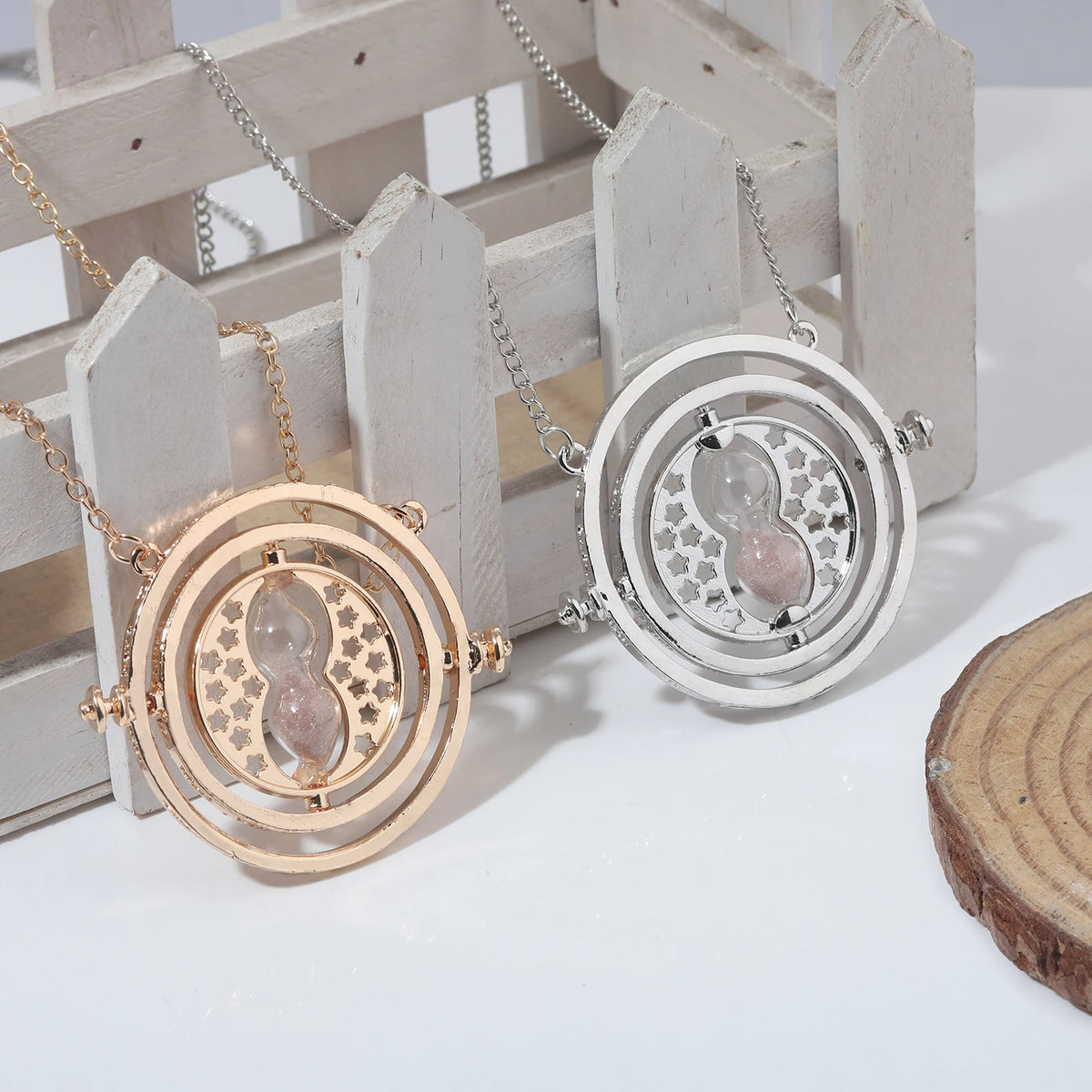 Classic Harry Potter Time-Turner Necklace - 360° Rotatable Hourglass Cosplay Pendant & Wizard Fan Gift