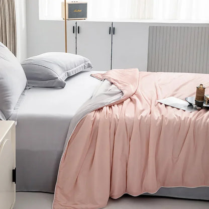 High-Quality Cooling Blanket – Smooth Air-Conditioning Comforter, Lightweight Summer Quilt with Double-Sided Cooling Fabric