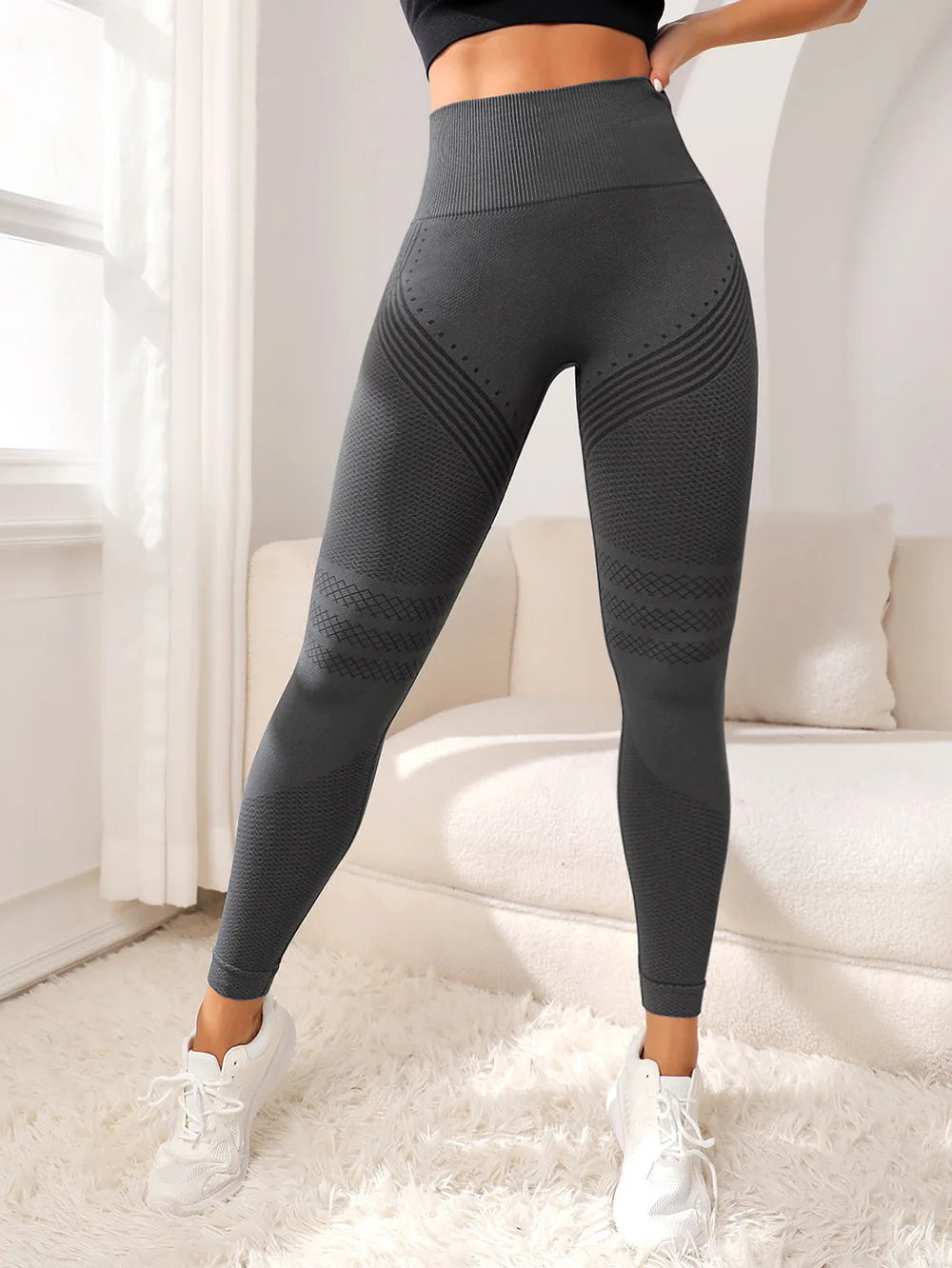 High-Waisted Sports Pants for Women – Elastic Fitness & Yoga Pants with Butt Lifting Sexy Lines