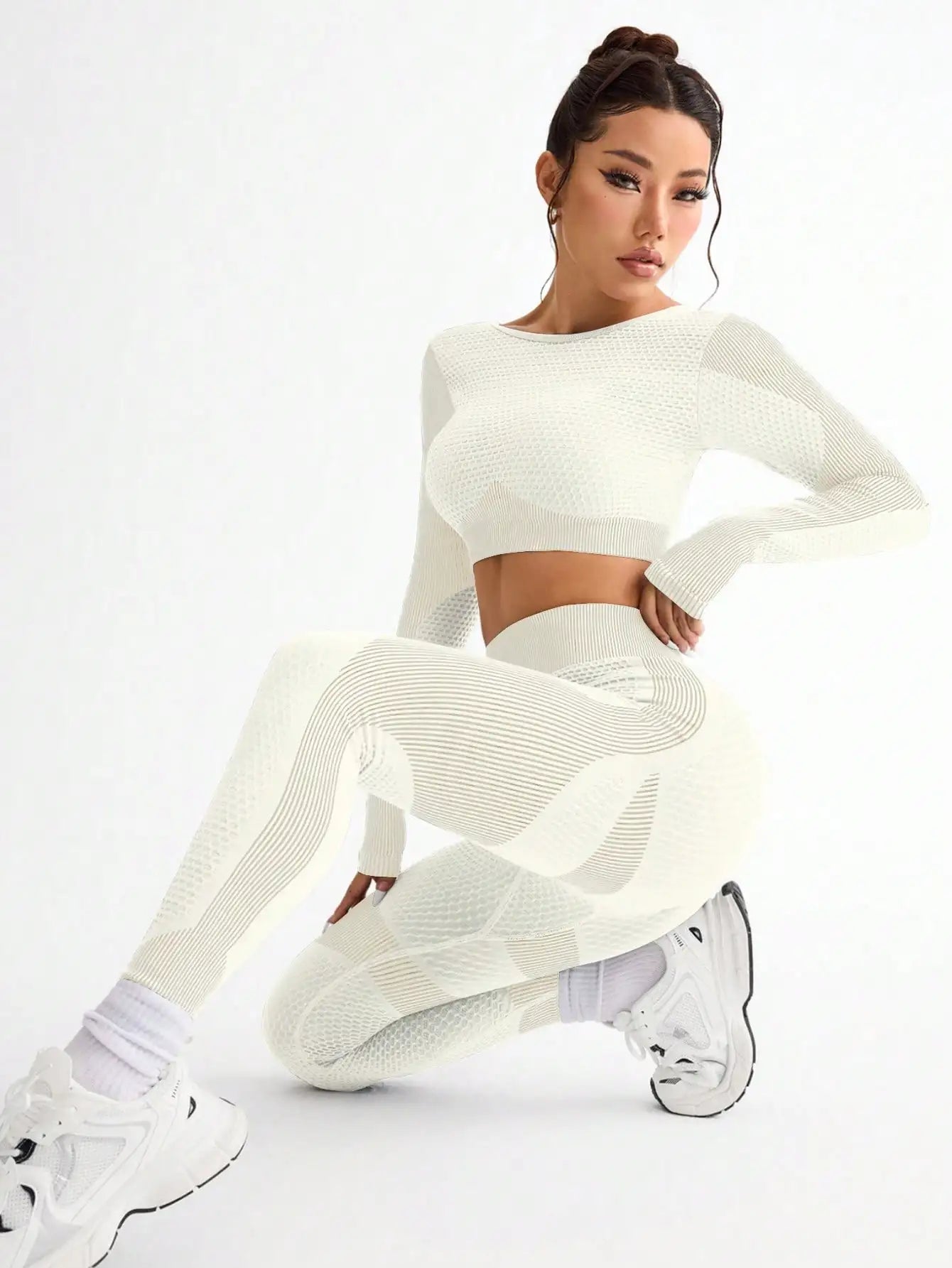 2PCS Women’s Seamless Yoga & Fitness Set – Breathable Tight Running Sports Outfit