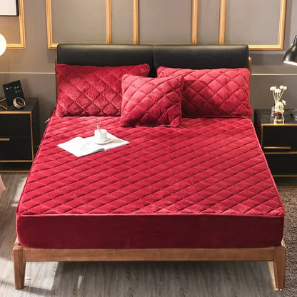 Crystal Velvet Quilted Mattress Cover - Thick Warm Plush Fitted Bed Sheet for Queen & King Size Beds, Pillowcase Not Included