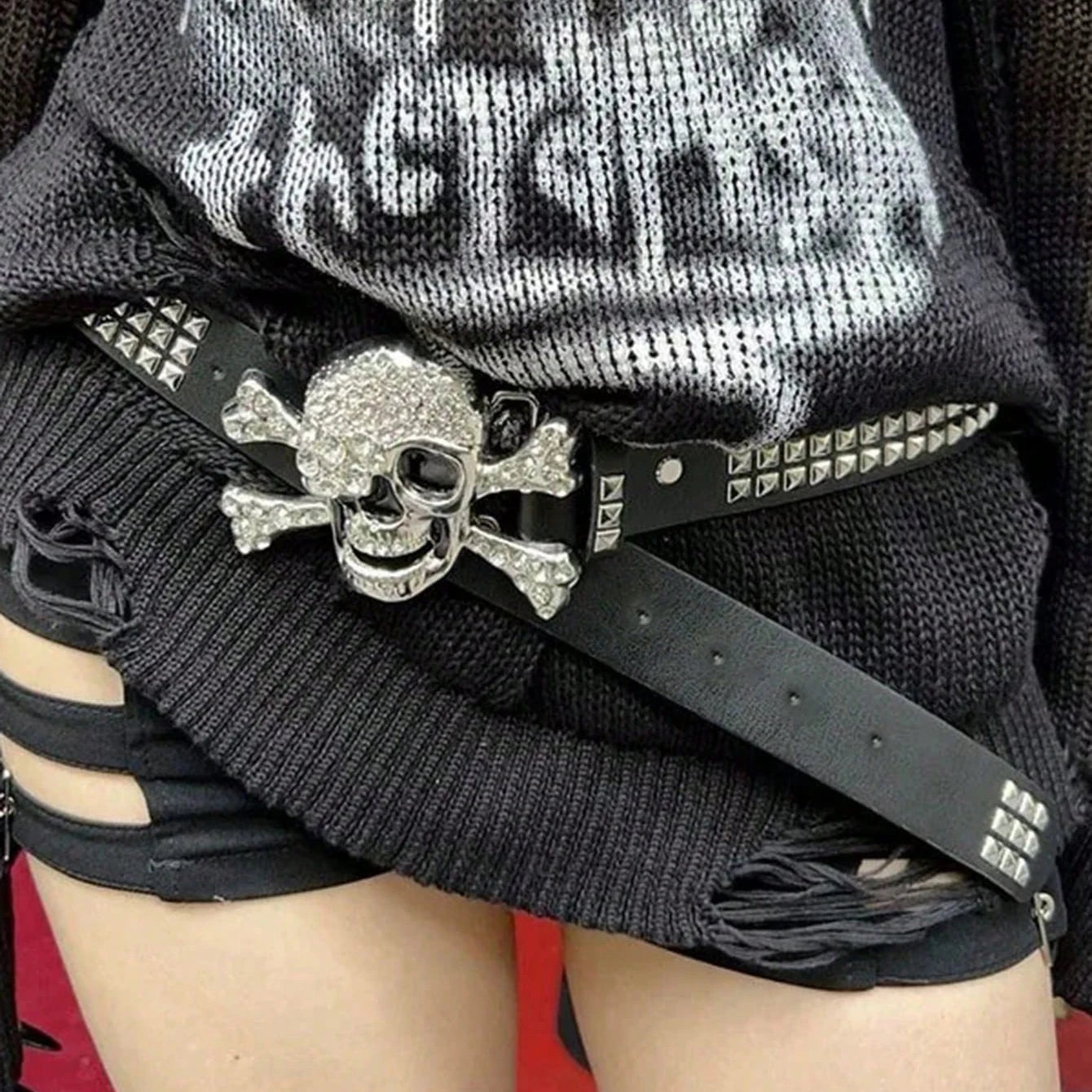 Gothic Skull Rhinestone Buckle Belt - Punk Rivet Hip-Hop Rock Y2K Fashion Accessory for Men & Women