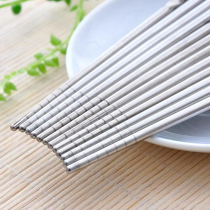 Blue and White Print Steel Chopsticks - Durable Kitchen Tableware for Food Enjoyment