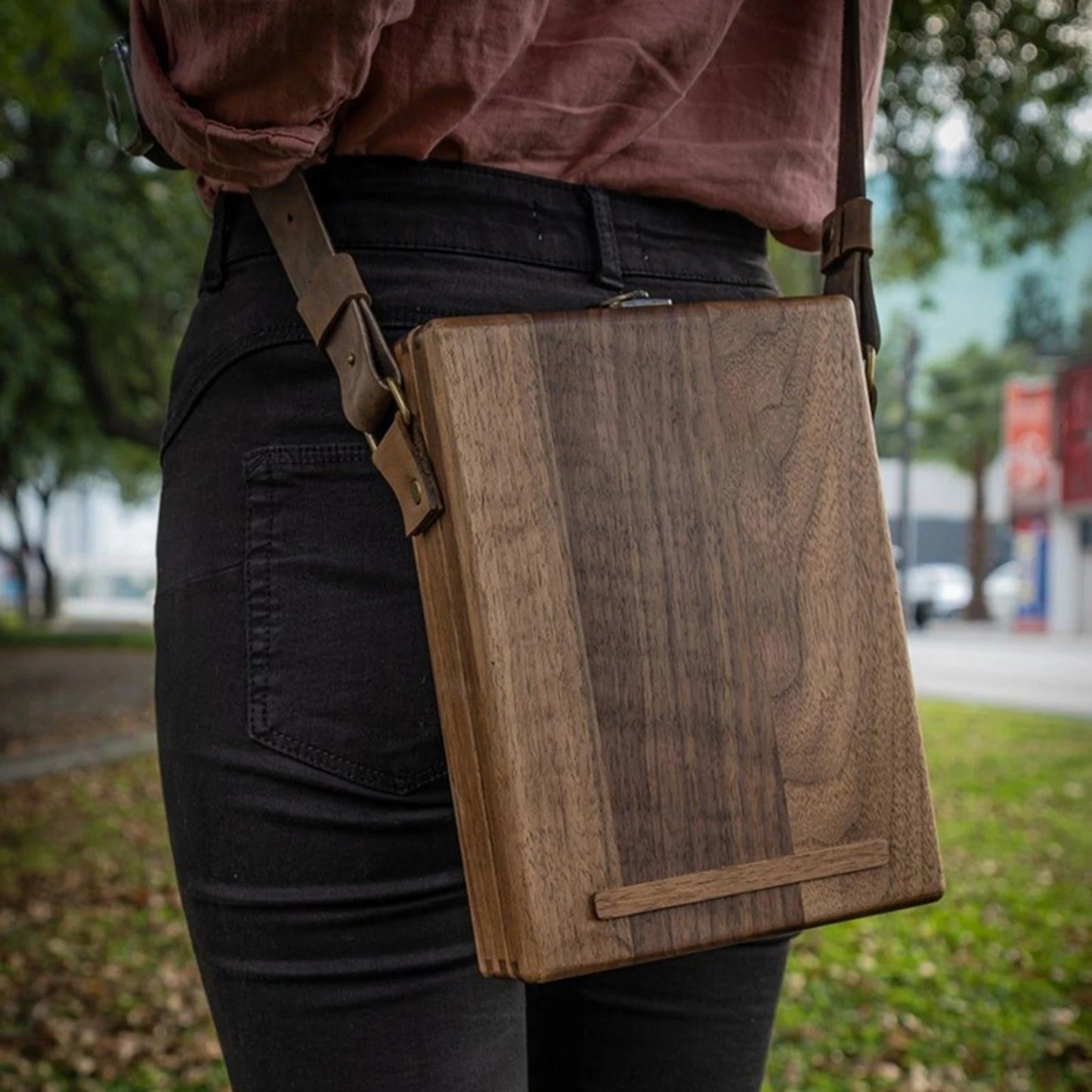 Retro Wooden Box Messenger Bag – Women’s Outdoor Sketch & Tool Storage Bag with Lid, Nostalgic Souvenir Design
