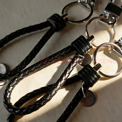 Bandai Naruto Red Cloud Alloy Keychain Set – 20 Styles Anime Woven Leather Rope Charm Car Pendant Punk Jewelry Gift Accessories