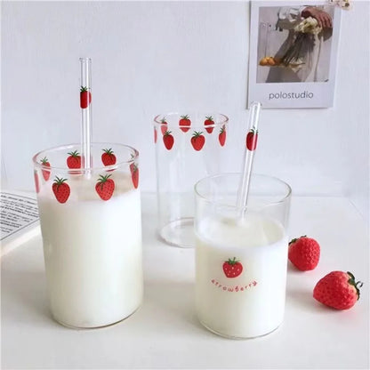 16oz Glass Juice Cup with Straw – Berry Pattern Reusable Coffee & Milk Cup, Easy Clean Drinkware for Hot & Cold Beverages (1/2PCS)