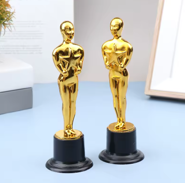 Gold Oscar-Style Trophy Statuette – Plastic Award Figurine for Parties, Decorations & Appreciation Gifts