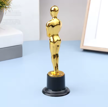Gold Oscar-Style Trophy Statuette – Plastic Award Figurine for Parties, Decorations & Appreciation Gifts