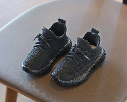New Kids Fashion Sneakers – Breathable, Soft Bottom Casual Running Shoes for Boys & Girls