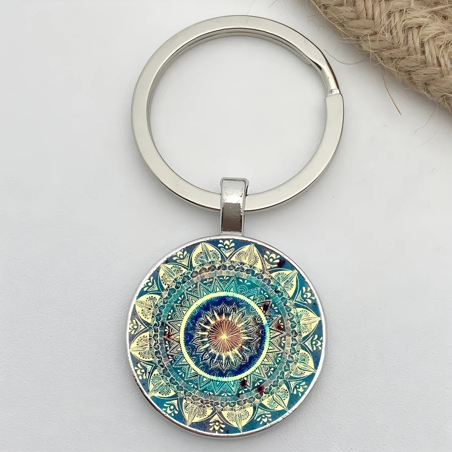 Retro Mandala Flower Yoga Keychain – Buddhist Chakra Glass Car Keyring for Men & Women Spiritual Jewelry Gift Accessory