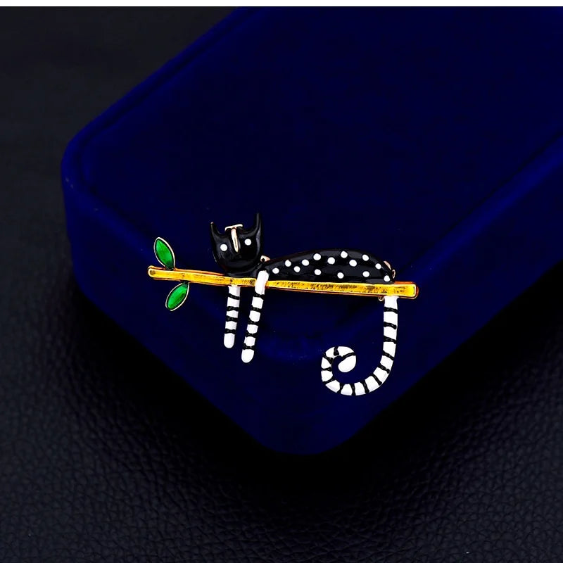 Women's Fashion Cat Brooch Pin - Cute Animal Jewelry Accessory for Clothing, Bags & Stylish Decor