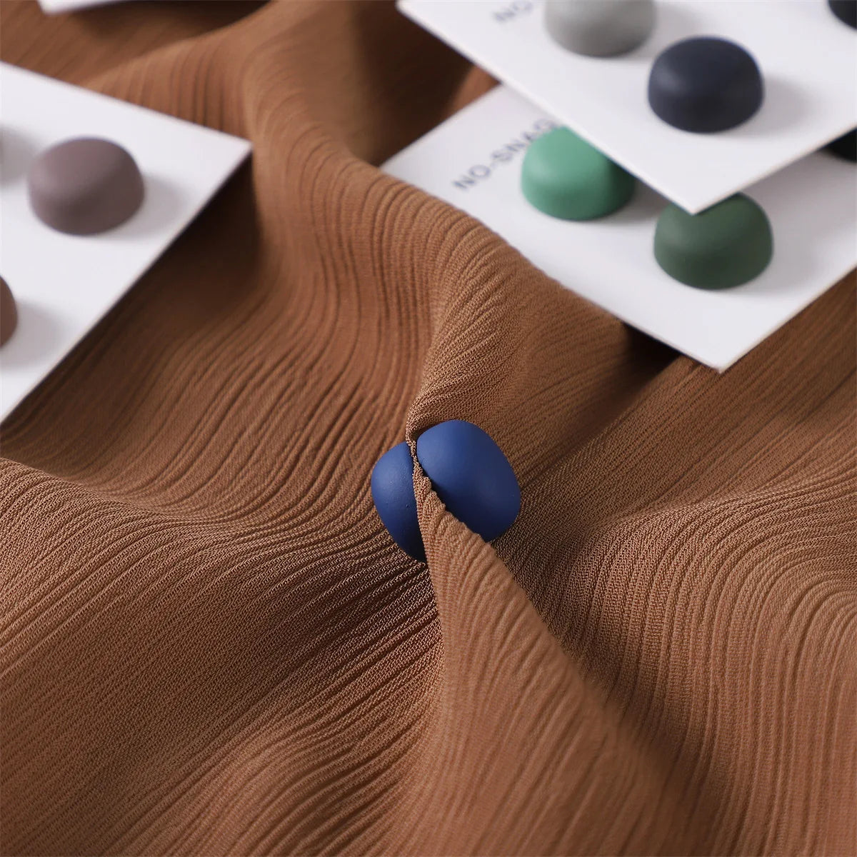8pcs Hijab Magnetic Pins - Matte Magnet Brooch Buttons for Women Headscarf Shawl Accessories Mixed Colors