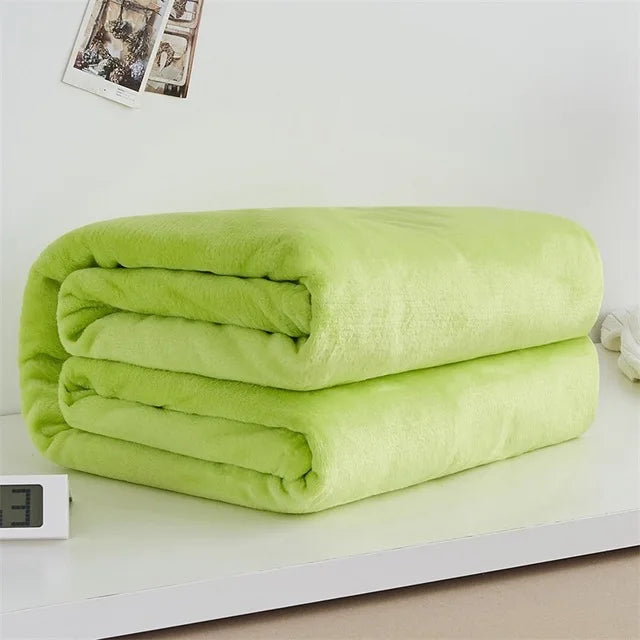 230GSM Coral Fleece Flannel Blanket – Soft Warm Solid Color Bedspread Sofa Throw Faux Fur Plaid Blanket (Blue/Pink)
