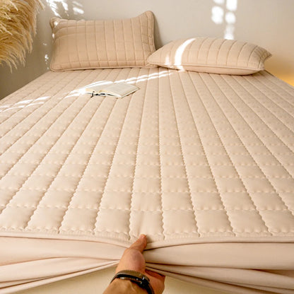 Waterproof Antimicrobial Mattress Cover – Hypoallergenic Noiseless Fitted Sheet Protector Solid Color