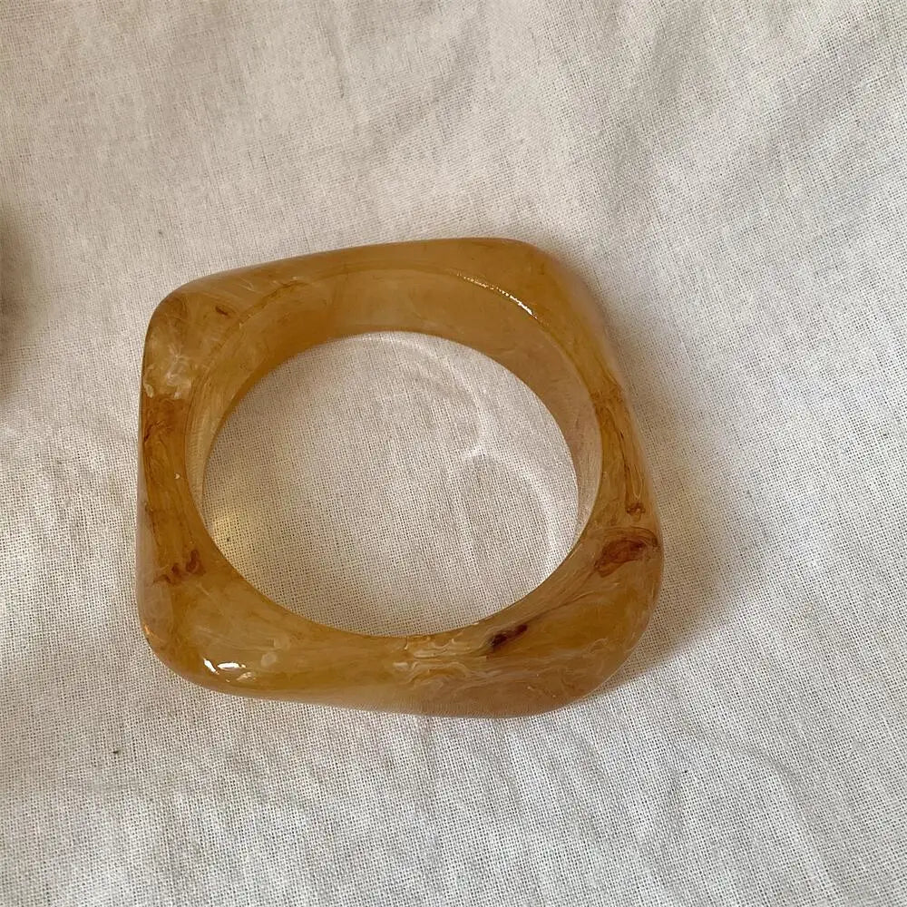 Vintage Wide Geometric Resin Beige Brown Coffee Bangles — Irregular Chunky Bracelet Jewelry Gift for Women & Girls