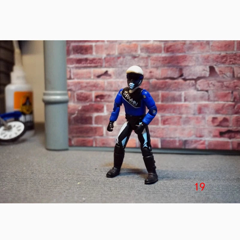 3.75-Inch Male Soldier Motorcycle Driver Figure – 1:18 Scale Off-Road Racer Collectible Model & Static Ornament