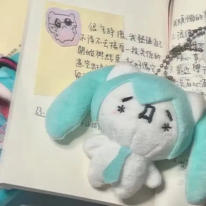 Hatsune Miku Kawaii Mini Q Version Plush Keychain – Student School Bag Doll Pendant, Cute Gift for Friends