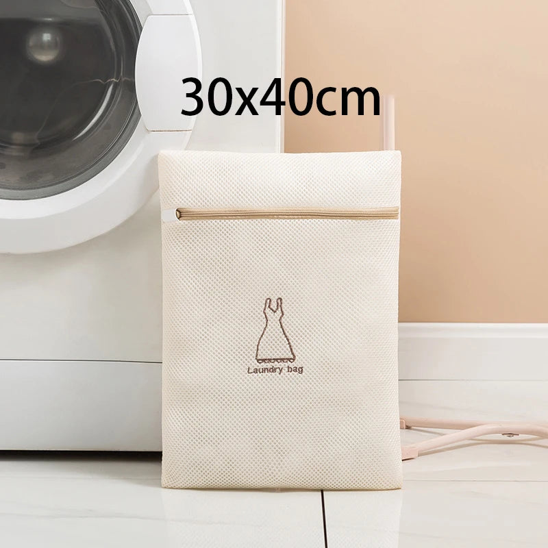7Pcs Fine Mesh Laundry Bag Set – Embroidery Print Washing Pouches for Clothes, Household Washing Machine Bags