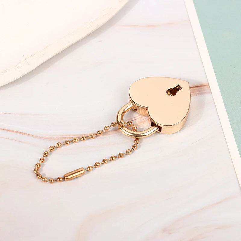 Antique Style Mini Heart-Shaped Padlock – Vintage Gold Key Lock for Diaries, Jewelry, and Weddings with Key