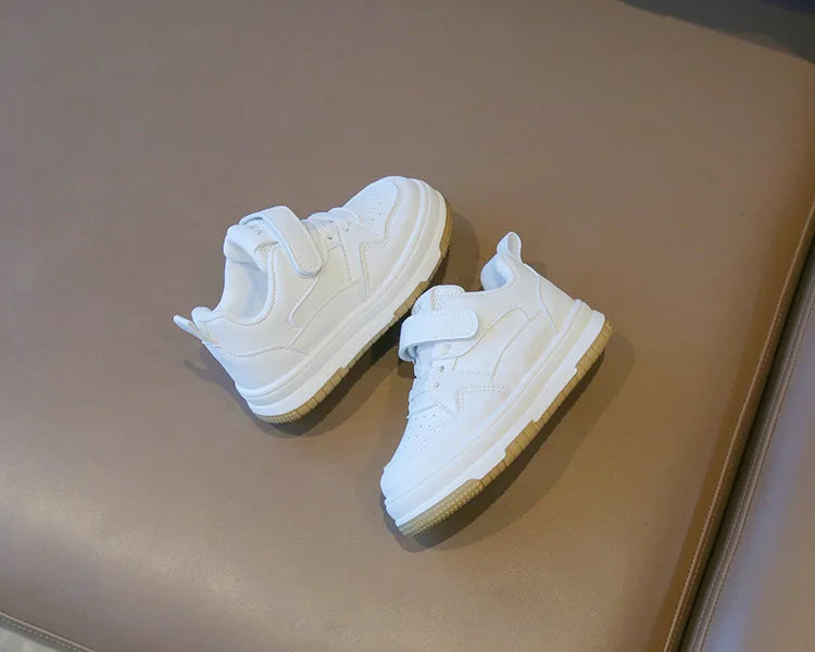 Children’s White Sports Shoes — Spring & Autumn Lightweight Anti-Slip Sneakers, Boys Soft Sole Casual Board Shoes