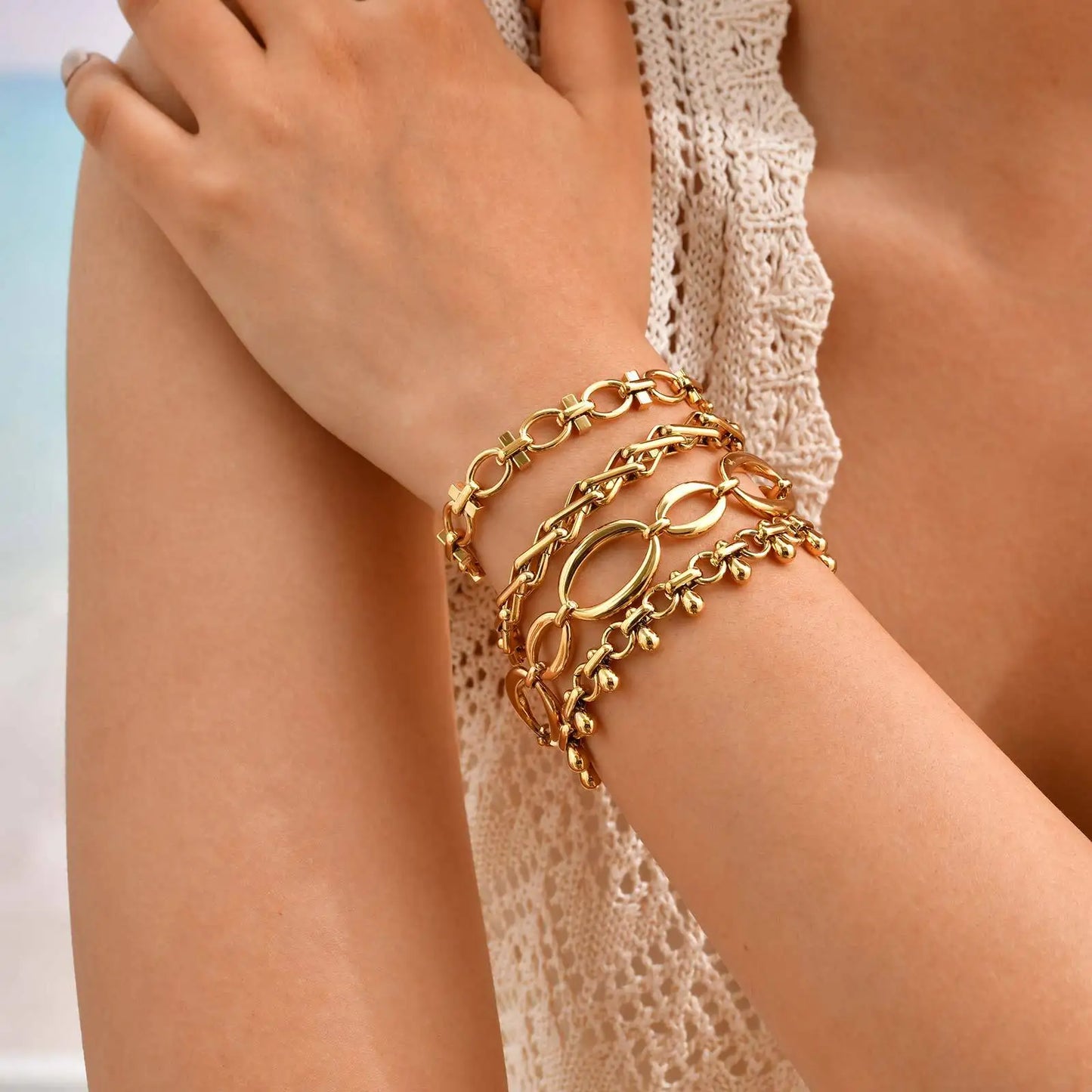 Women’s Chunky Gold Toggle Chain Bracelet – Stainless Steel OT Buckle Link Bracelet, Tarnish-Free Bold Fashion Jewelry