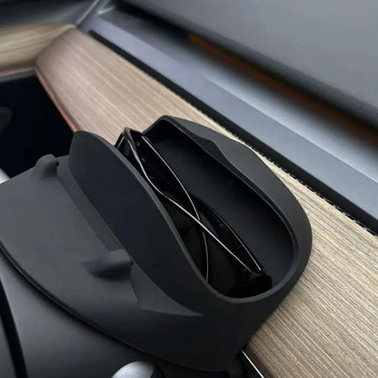 Steering Wheel Front Storage Box for Tesla Model 3/Y 2023 – Multifunctional Silicone Phone & Glasses Holder Car Accessory