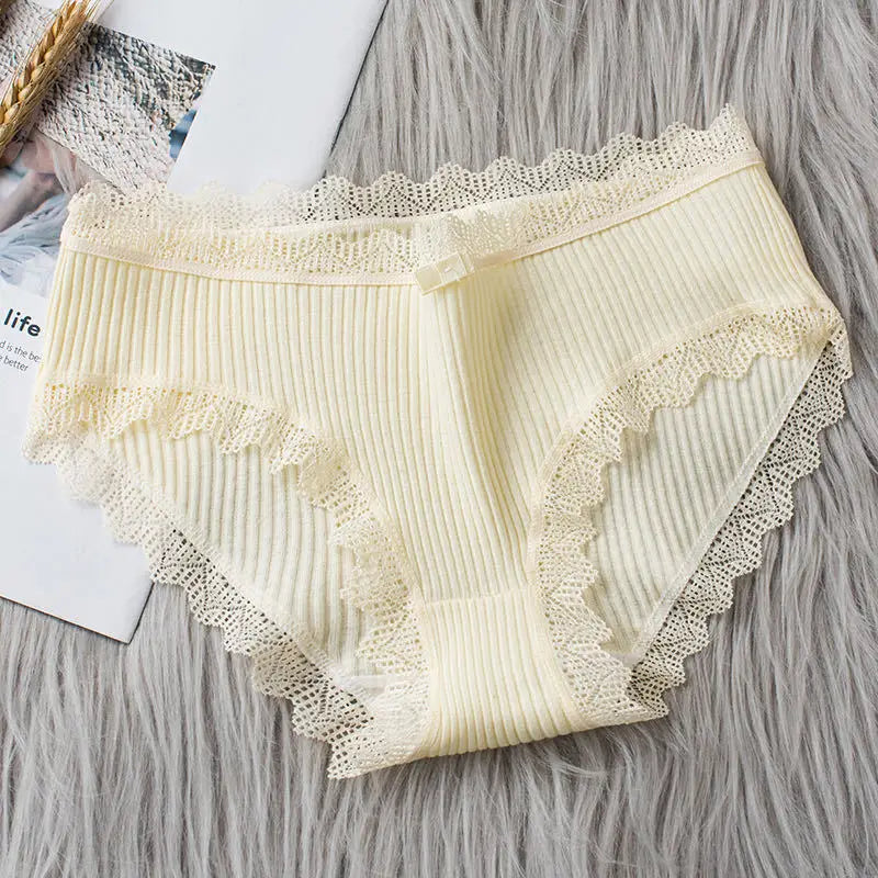 4 Pcs Lace Wavy Trim Bikini Panties - Comfy & Breathable Elastic Women’s Lingerie & Underwear