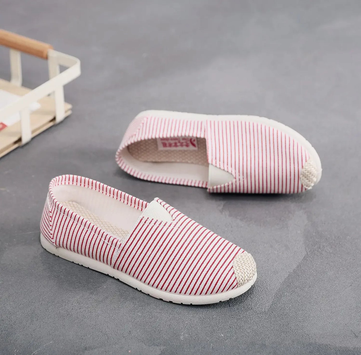Women’s Breathable Mesh Slip-On Flats - Lightweight Casual Printed Fisherman Shoes for Everyday Fashion