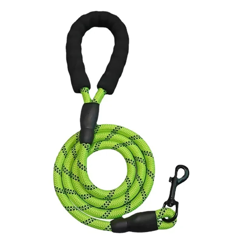 Strong Reflective Dog Leash – Durable Pet Leash for Small, Medium & Large Dogs, Suitable for Pulling & Walking Golden Retrievers