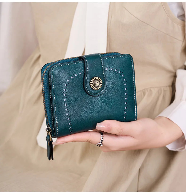 Retro Hollow-Out Short Purse for Women – Multi-Card Zipper Wallet, European & American Fashion Design