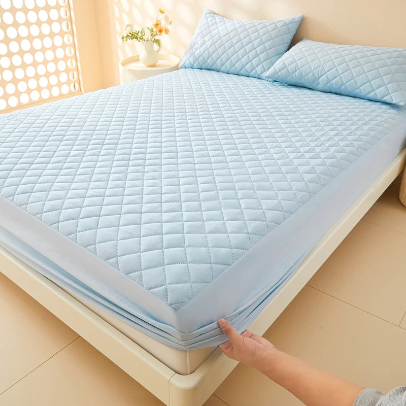 Quilted Waterproof Fitted Sheet - Machine Washable Mattress Protector for Single & Double Beds