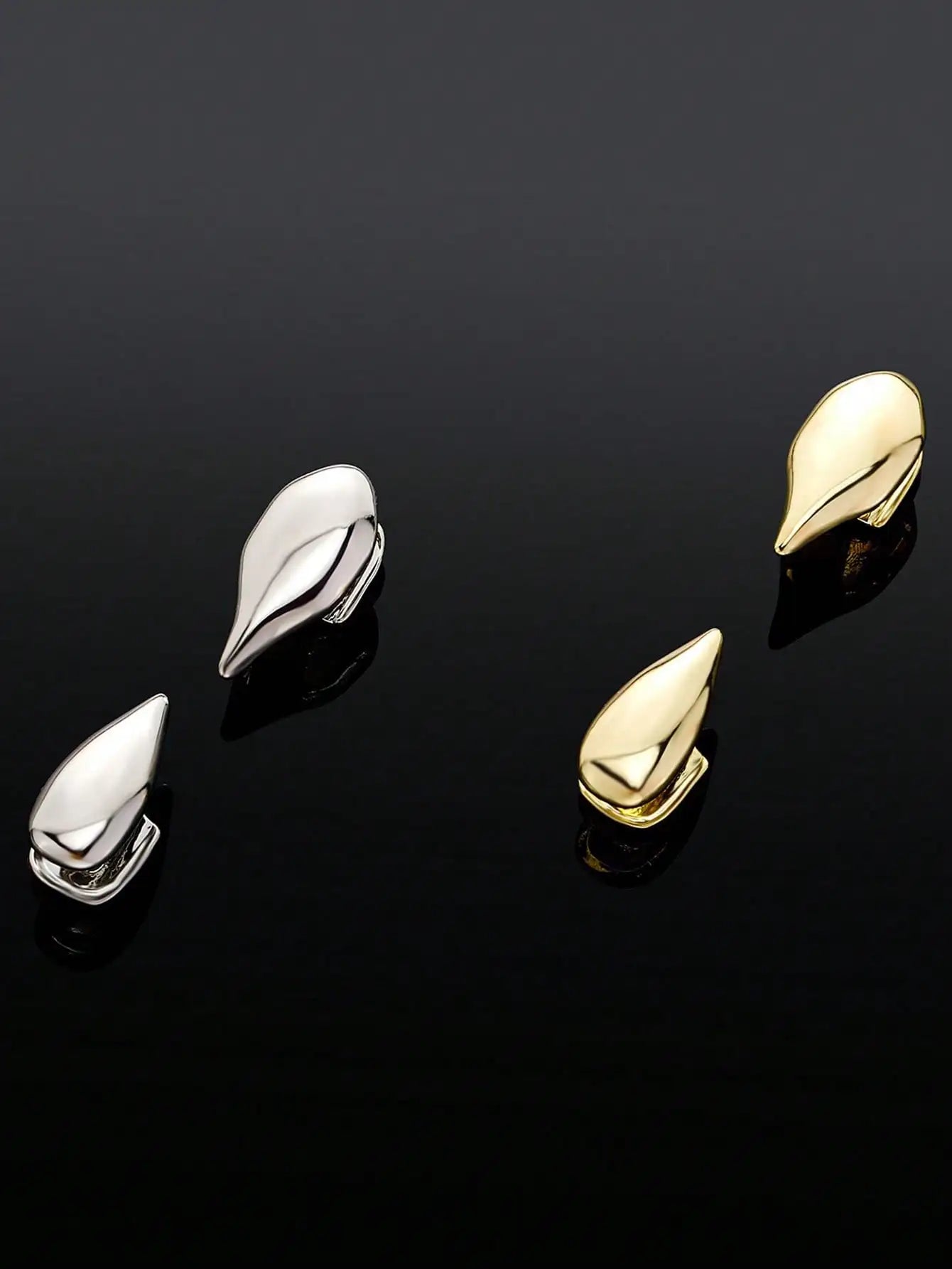 Personalized Vampire Tooth Decoration - Small Pointed Tiger Teeth for Upper & Lower Teeth