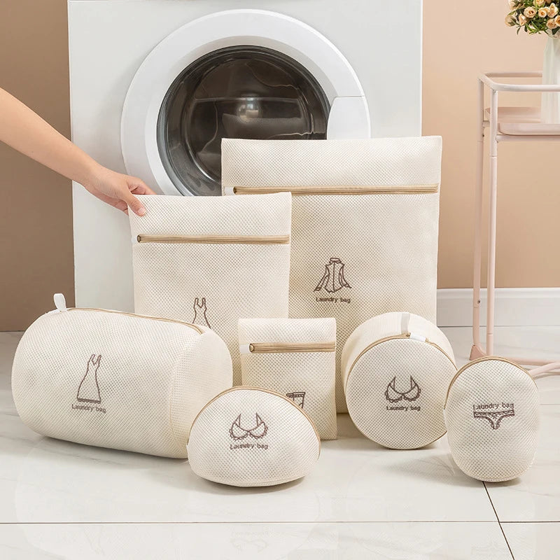 7Pcs Fine Mesh Laundry Bag Set – Embroidery Print Washing Pouches for Clothes, Household Washing Machine Bags