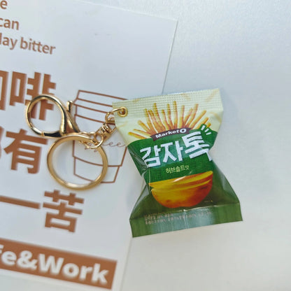 Simulation Instant Noodles Keychain – Mini Snack Phone Pendant Bag Charm, Christmas and New Year Gift Accessory
