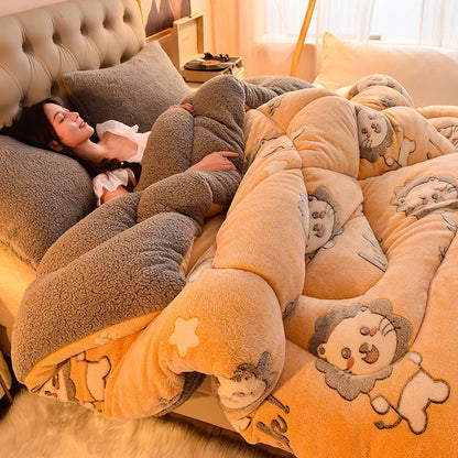 Plush Winter Lamb Velvet Quilt – Thickened Cotton, Double-Sided Warm Lamb Wool Blanket for Single & Double Beds