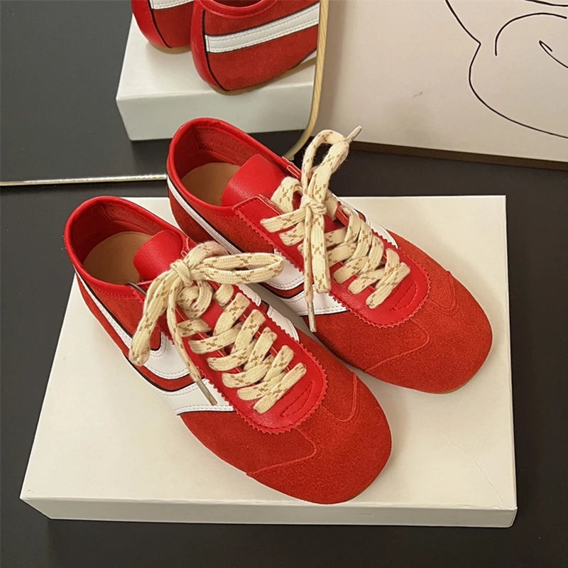 2025 New German Training Shoes for Women, Genuine Leather Lace-up Sneakers, Retro Flat Forrest Gump Style, Large Size
