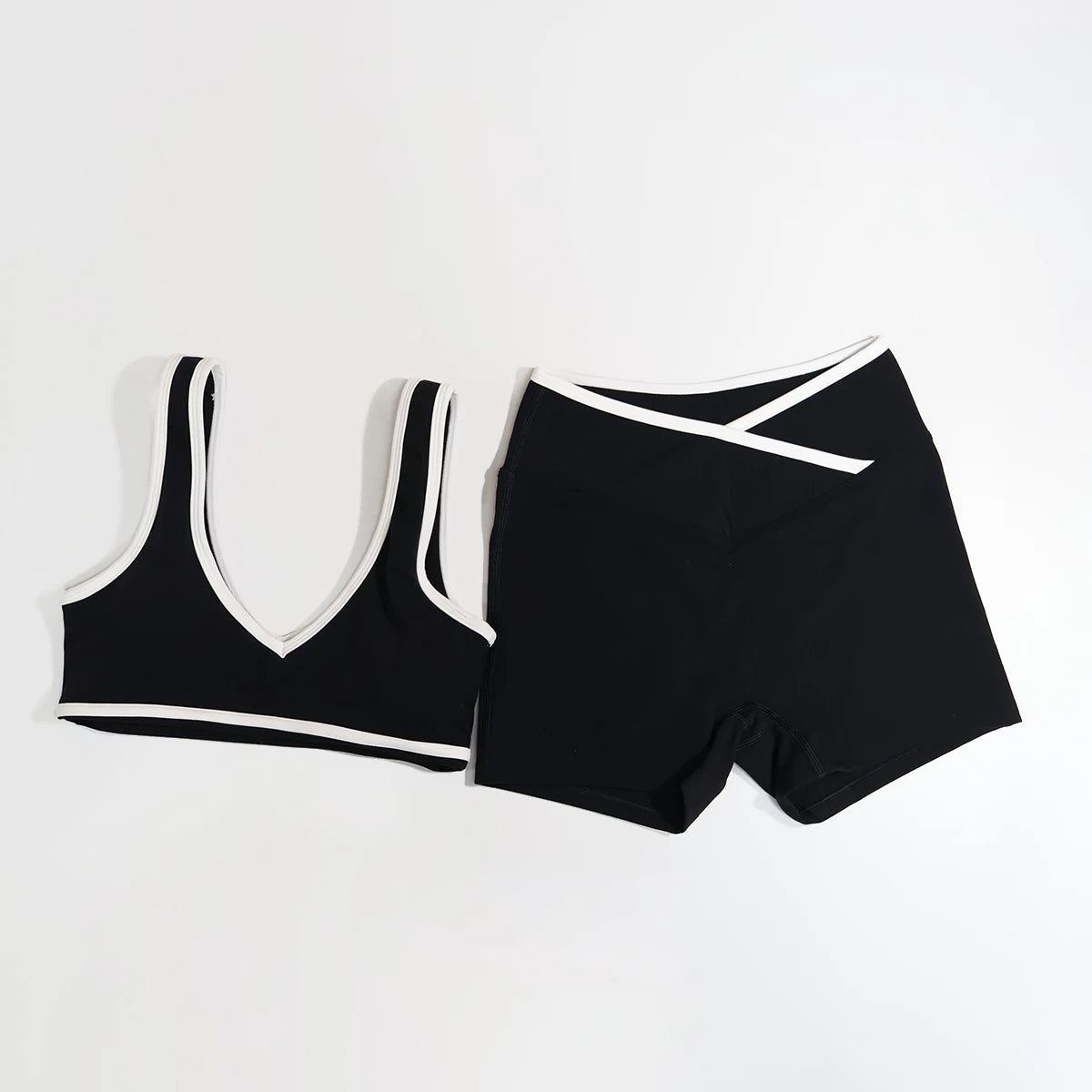 Women's 2-Piece Yoga Set – Color Block Sports Bra and Fitness Shorts Outfit for Summer Workout & Gym