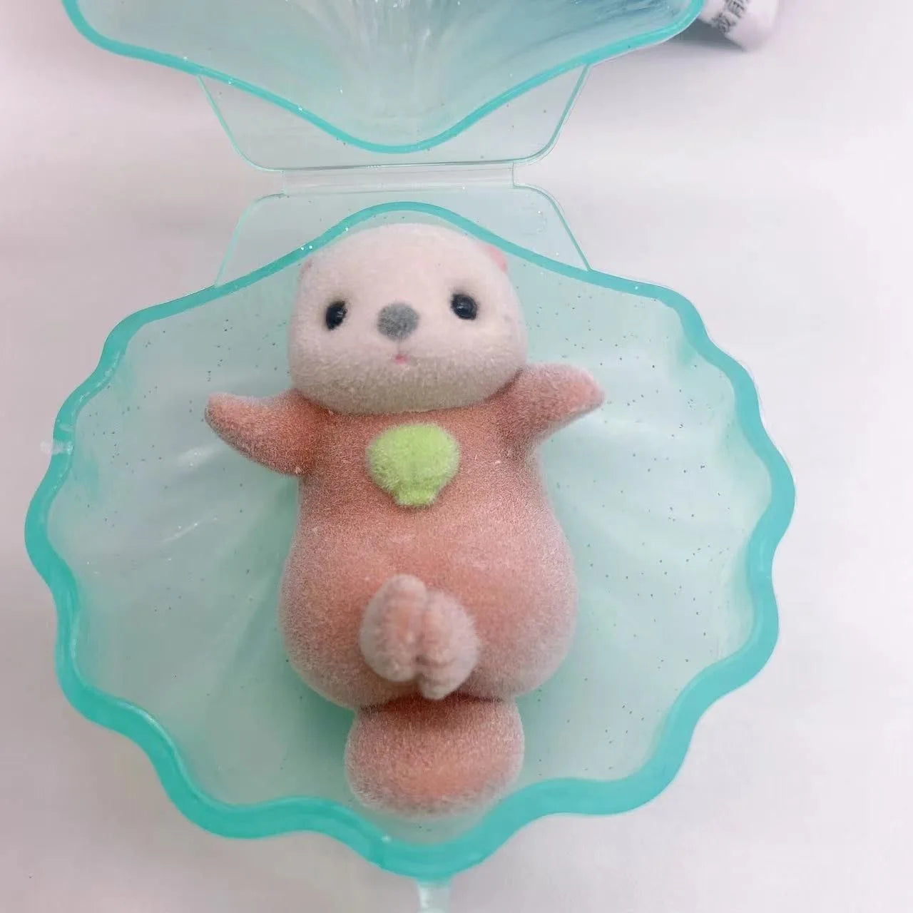 Genuine YELL Gashapon Capsule Toy – Kawaii Flocking Otter Figures for Kids, Desk & Collectible Decor