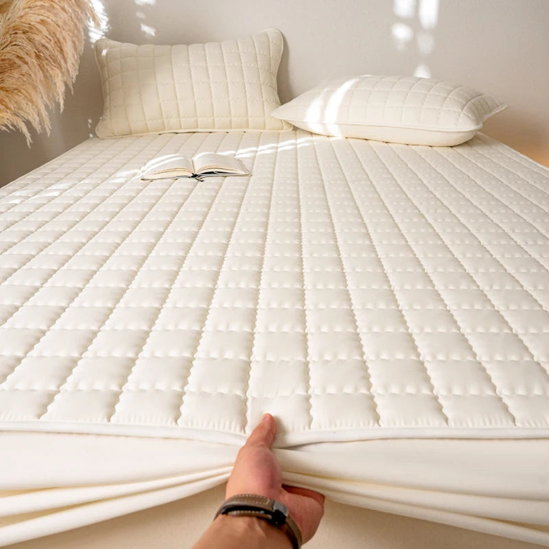 Waterproof Antimicrobial Mattress Cover – Hypoallergenic Noiseless Fitted Sheet Protector Solid Color