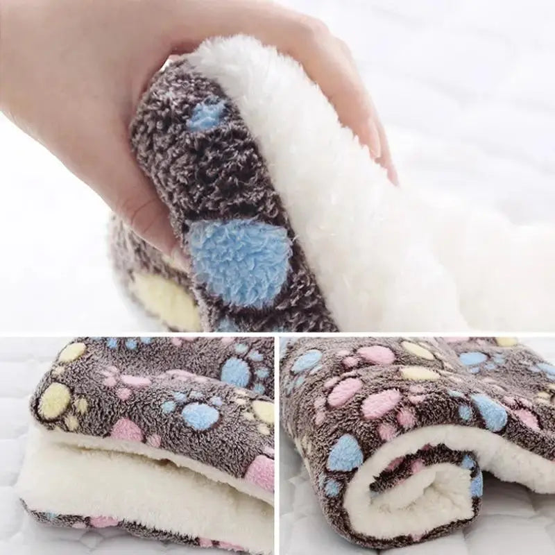 Warm Fleece Pet Sleeping Mat - Soft Thickened Bear Pattern Dog & Cat Bed Blanket Washable Pad