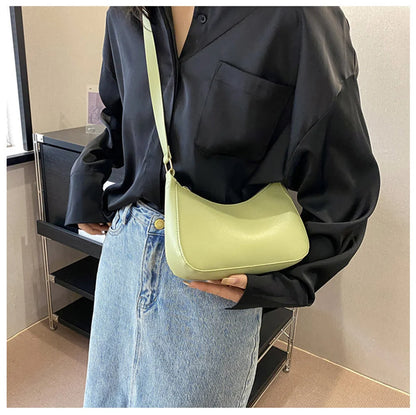Fashionable Women's Underarm Bag – Stylish and Trendy Handbag