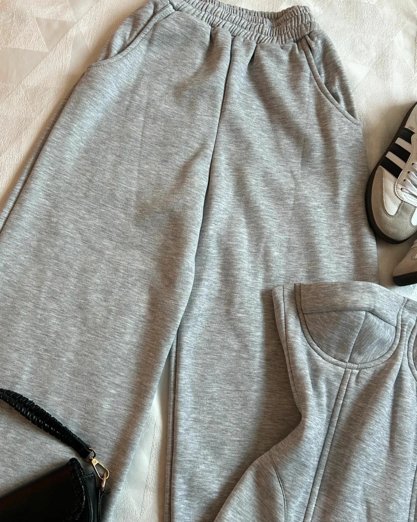 Y2K Light Gray Two-Piece Pants Set — Women’s Harajuku Goth Slim Tube Top & High-Waist Sweatpants