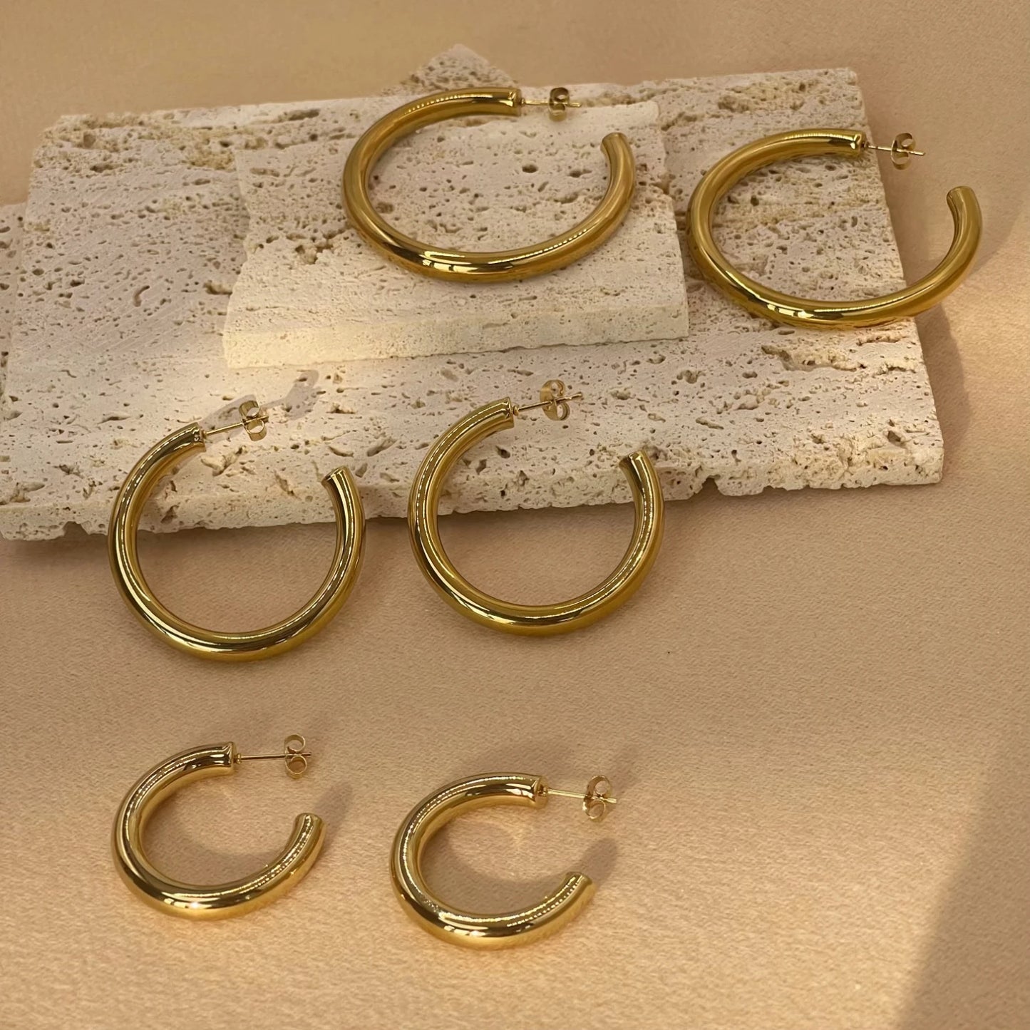 Classic Stainless Steel Hoop Earrings – 30/40/50mm Gold Big Earrings for Women, Trendy Jewelry Accessories