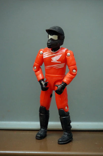 3.75-Inch Male Soldier Motorcycle Driver Figure – 1:18 Scale Off-Road Racer Collectible Model & Static Ornament