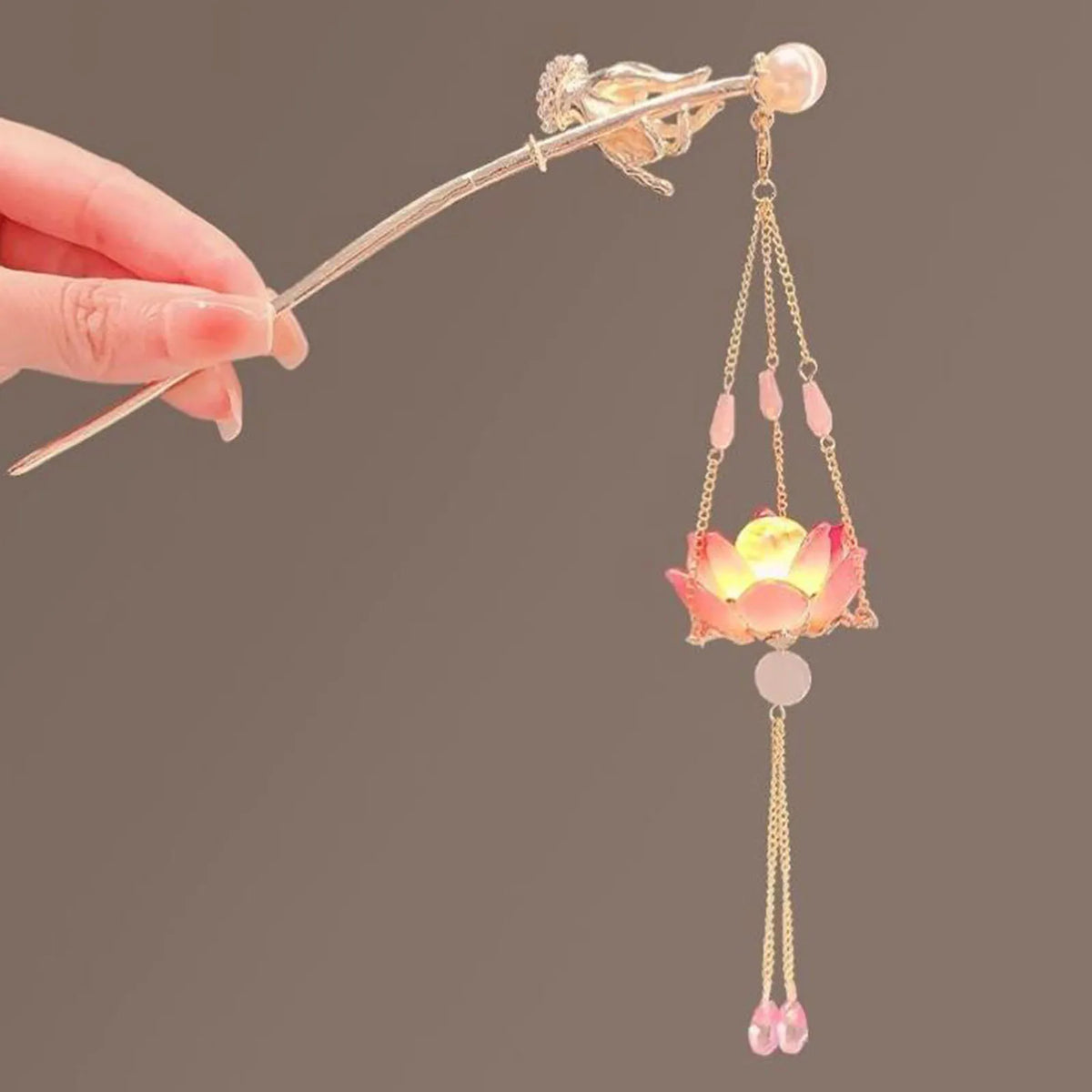 Luminous Lotus Flower Hairpin – Vintage LED Hair Stick with Lantern Tassel for Women and Traditional Hairstyles