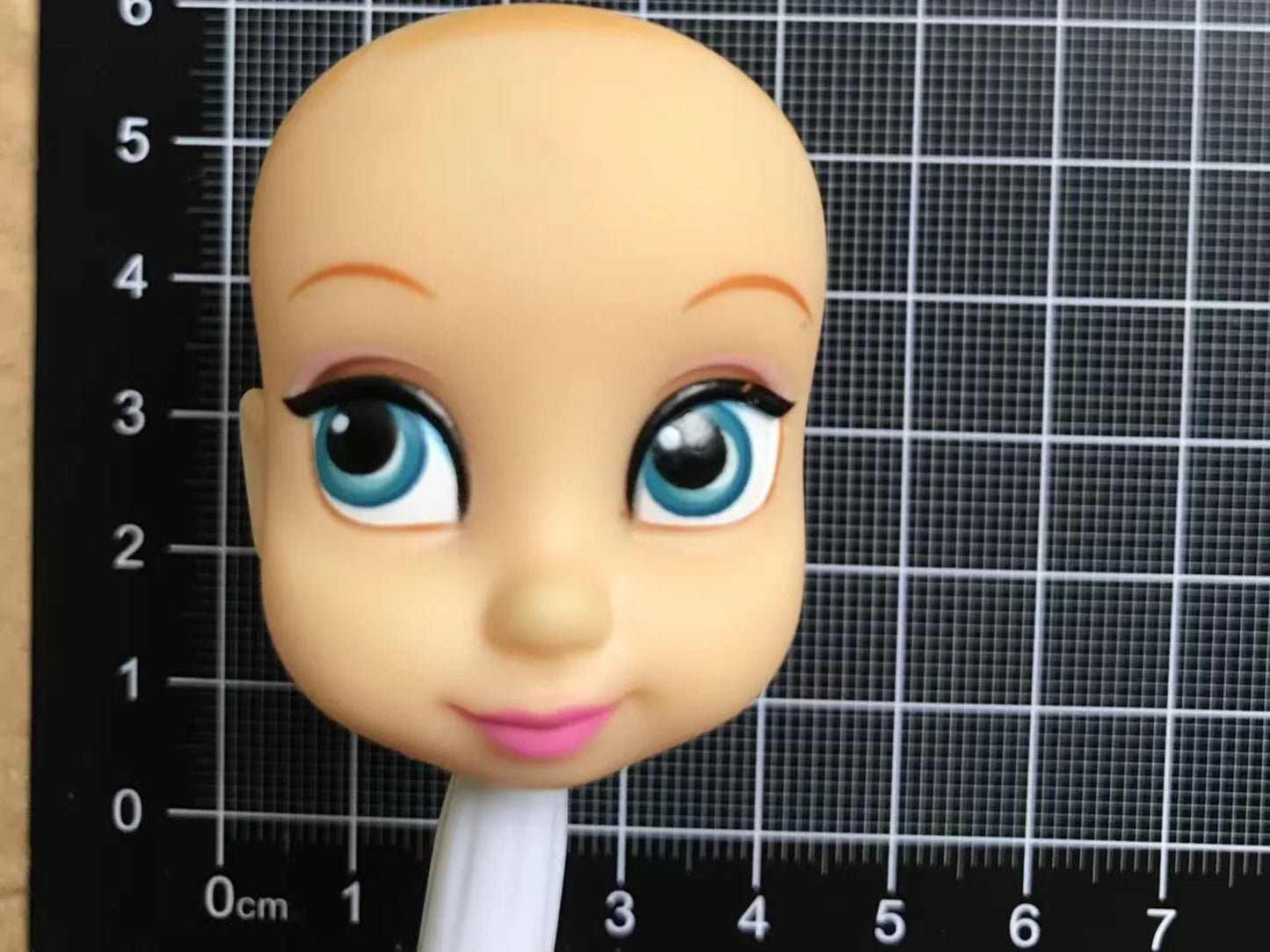 DISNEY Doll Heads – Bald Red Hair King, Queen & Alice with Makeup for DIY Dressing & Accessories