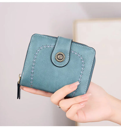 Retro Hollow-Out Short Purse for Women – Multi-Card Zipper Wallet, European & American Fashion Design